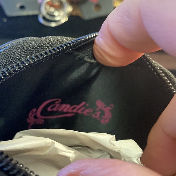 NIB Candie’s Coin Purse with Keychain - Picture 5 of 7